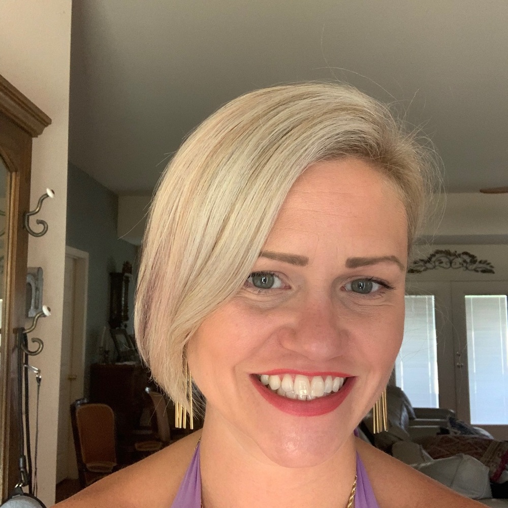 Meet your Posher, Ashley